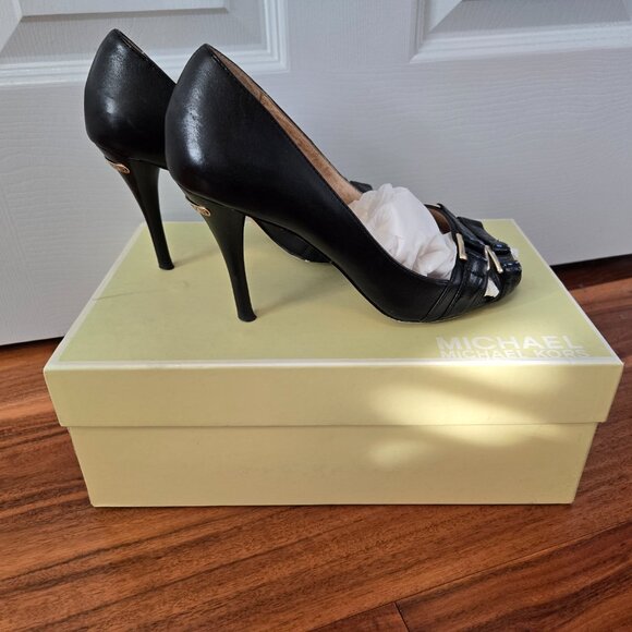 EEUC Michael Kors Prescott Open toe leather sandals size 7 - Picture 2 of 7